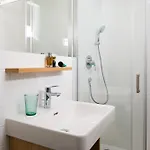 Domeq Free Parking, Gym, Co-working And Terrace Apartament Komarov